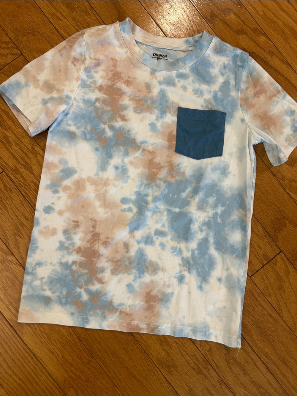 OshKosh B'gosh Tie-Dye Tee with Blue Pocket - Light Blue & Tan